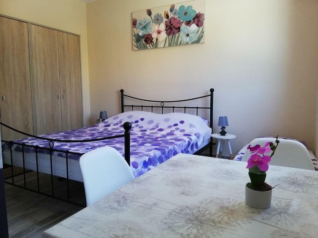Studio Apartment Palmira Liznjan Exterior photo